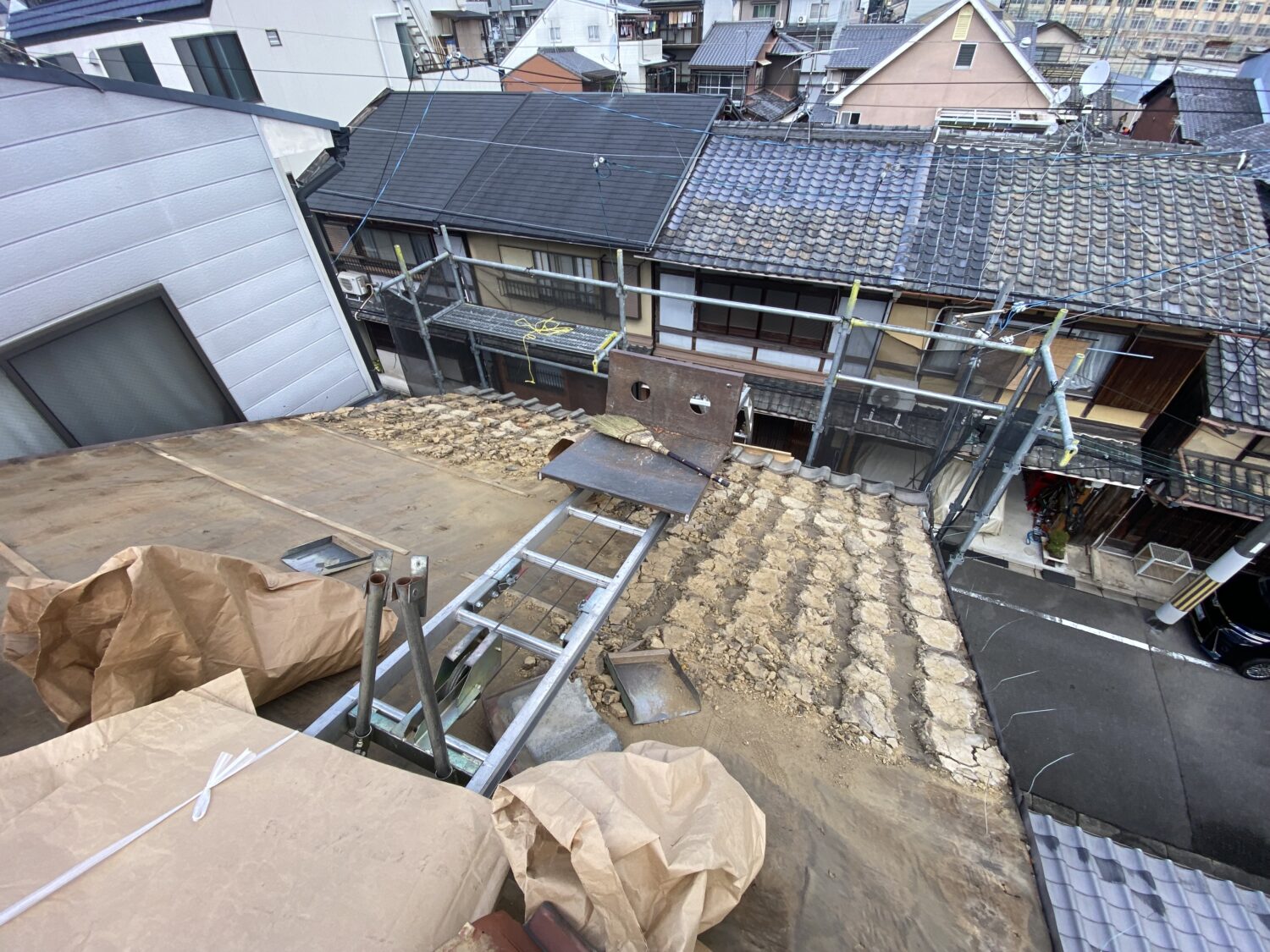 京都市　日本瓦からタテヒラ板金葺き　葺き替え工事
